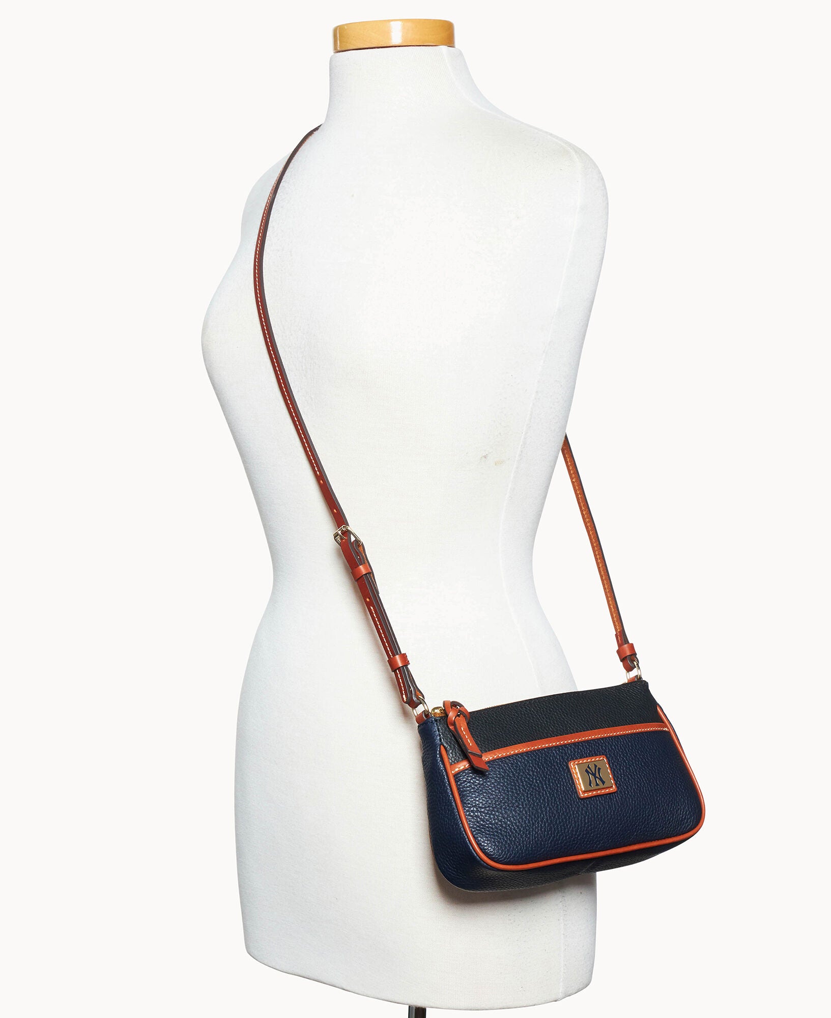 MLB Yankees Lola Pouchette - Image 5